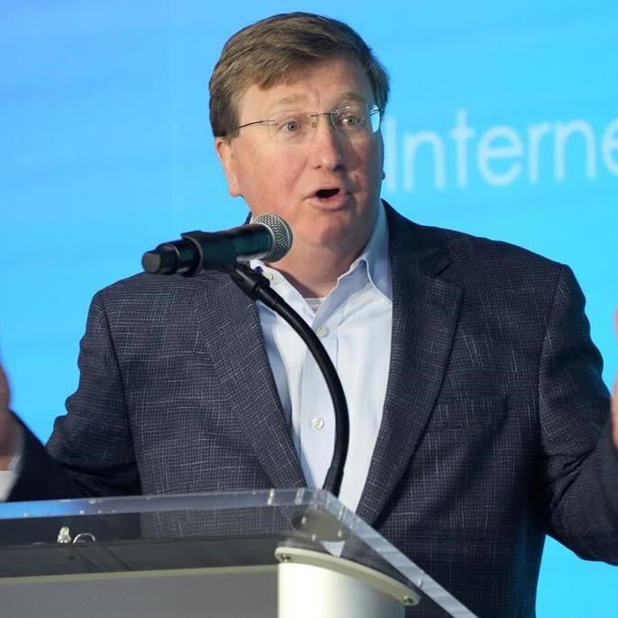 It's now a 2-person Mississippi governor's race, but independent's name still appears on ballots